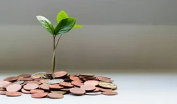 Top US MBA graduates are still earning $175k in finance. Sometimes less, rarely more