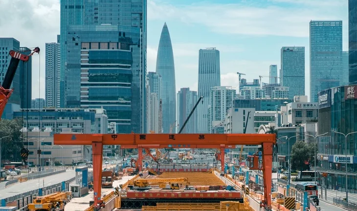 OCBC, DBS to battle HSBC for bankers in Greater China