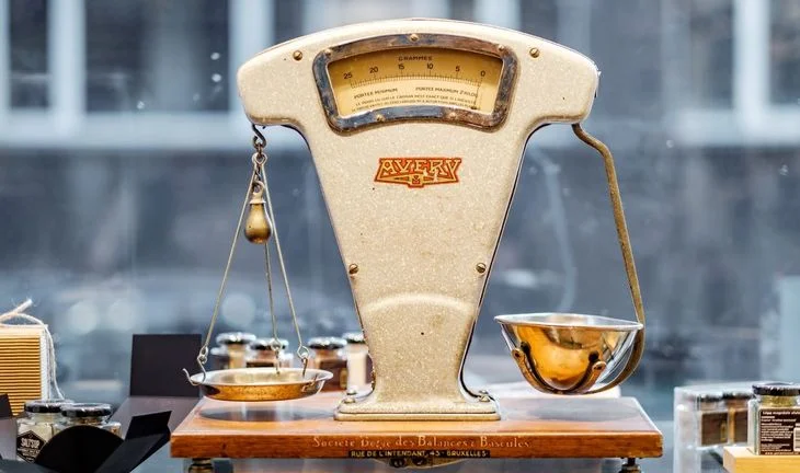 Are consultants finally making more than bankers in 2023?